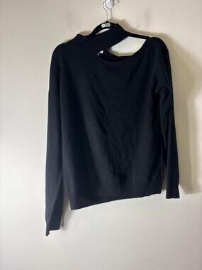 525 Black Cashmere Shoulder Cut Out Sweater Sz L
